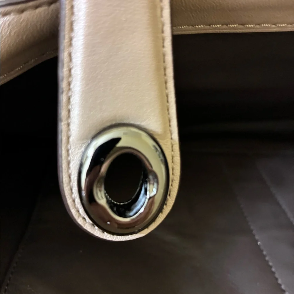 COACH Brooklyn Carryall Turnlock Shoulder Hand 2way Bag Leather BEIGE NWOT - Picture 12 of 16
